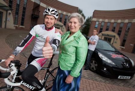 Bradley Stoke to Aztec West car versus bike challenge