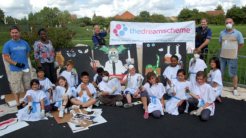 Bradley Stoke Dreamscheme 'graffiti art' project (summer 2012).