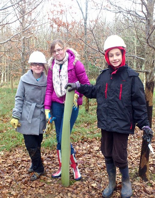 BSCS Year 9 students volunteering with the Forest of Avon Trust.