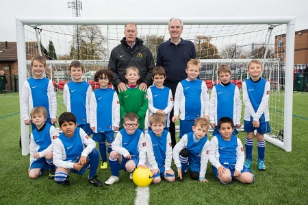 The Bradley Stoke Youth FC U7 squad with Sir Geoff Hurst and Mike Guerin (McDonalds).