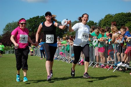 Approaching the finish line in the Bradley Stoke 10k Run 2015.