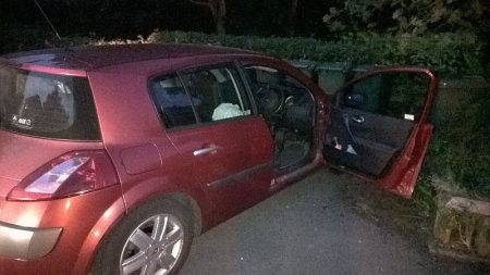 Red Renault Megane abandoned in Palmers Leaze, Bradley Stoke. [Credit: @ASPThornbury on Twitter]