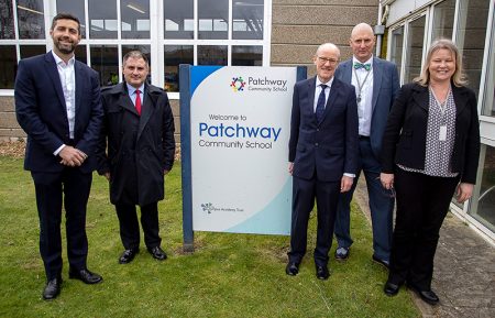 Photo of schools minister Nick Gibb MP (centre) on a visit to Patchway Community School.