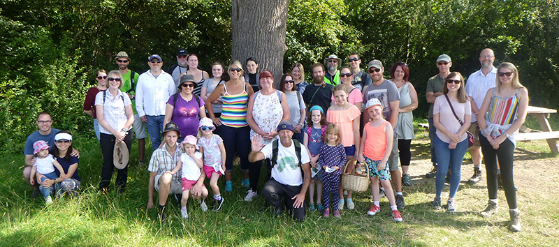 Group photo from the foraging walk.