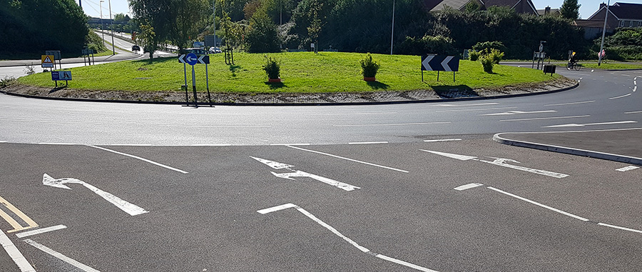 Photo showing road markings on the Bradley Stoke Way approach to Great Stoke Roundabout.