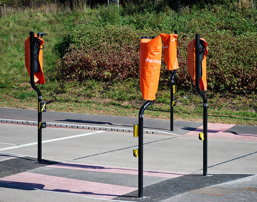 Photo of a new toucan crossing on the Bradley Stoke Way approach to Great Stoke Roundabout.