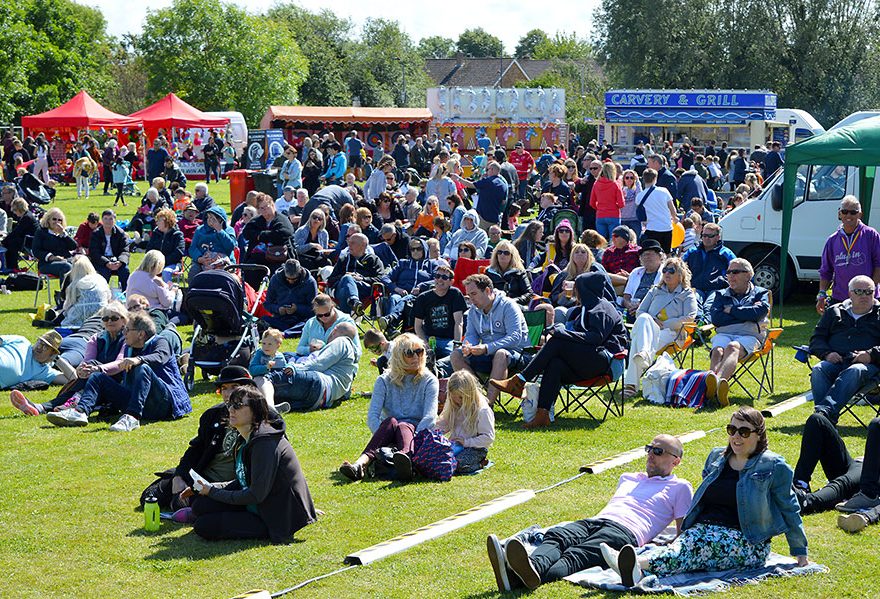 Photo of festival crowd.